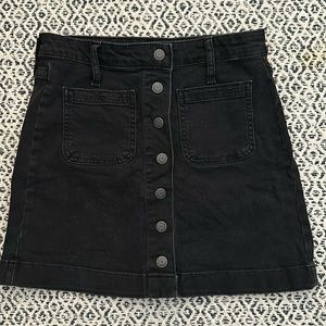 Madewell snap button up black denim skirt